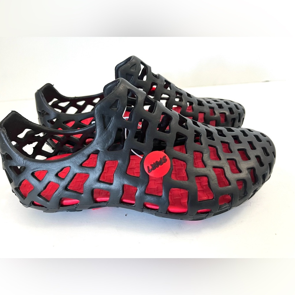 NWT Water Shoes Black Red River Beach Garden Boat Shoe Non Slip Lightweight Sz 7 - Picture 5 of 11